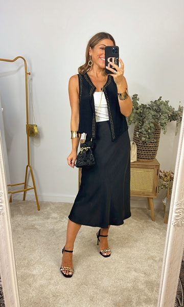 Falda satén midi negro