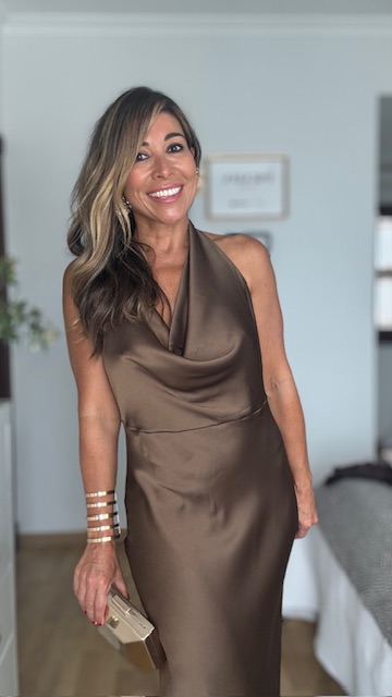 Vestido Cascada Satén Marrón - Imagen 9