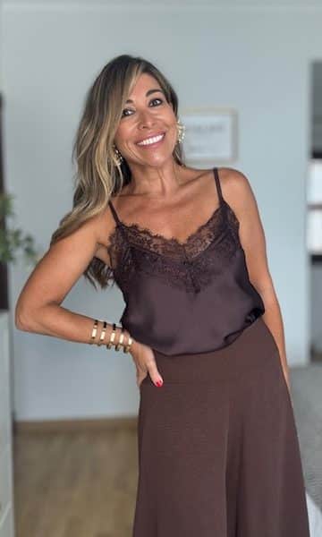 Top lencero doble encaje marrón