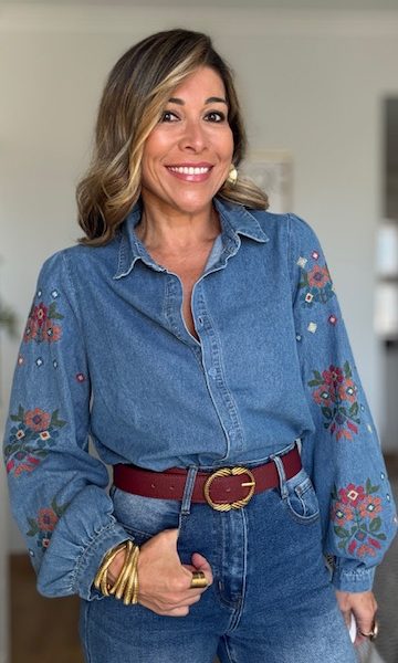 Blusa denim bordada