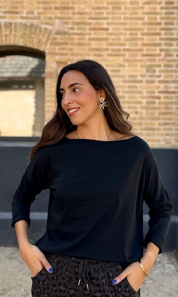 Camiseta Isabella Negra