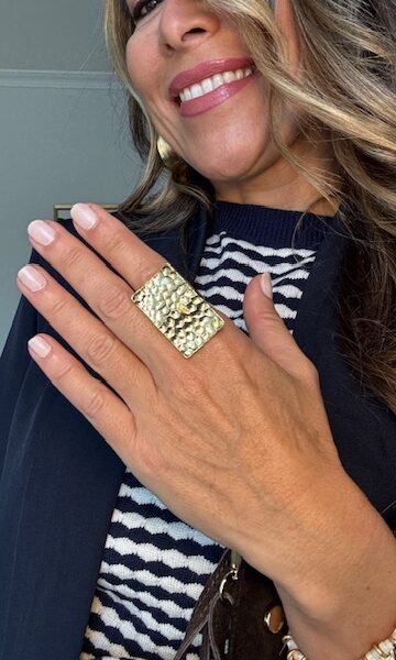 Anillo Hazel Relieve Dorado