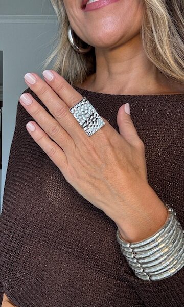 Anillo Hazel Relieve Plateado