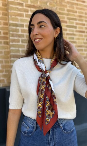 Pañuelo Banda Triangular Estampado Mostaza