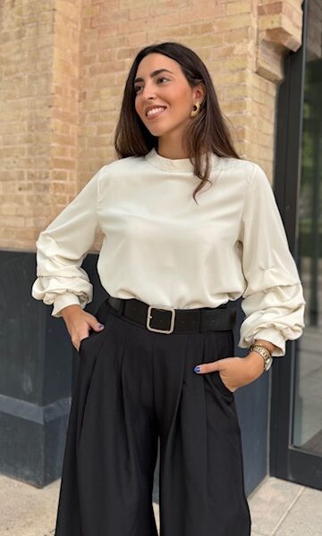 Blusa Carlota Beige Mangas Arrugaditas