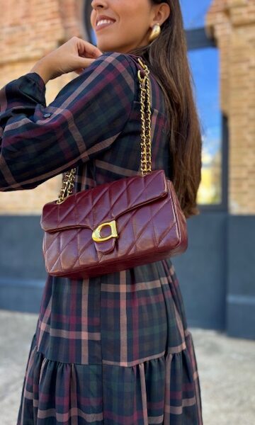 Bolso Acolchado Hebilla Burdeos