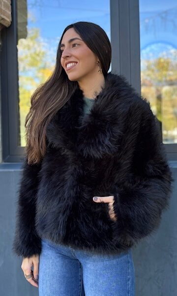 Abrigo pelo sintético negro