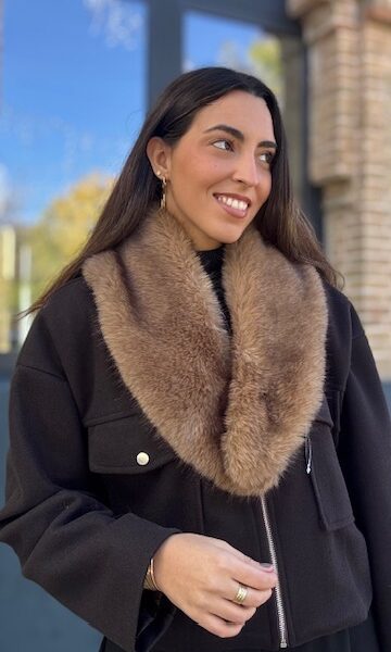 Cuello Pelo Sintético Camel