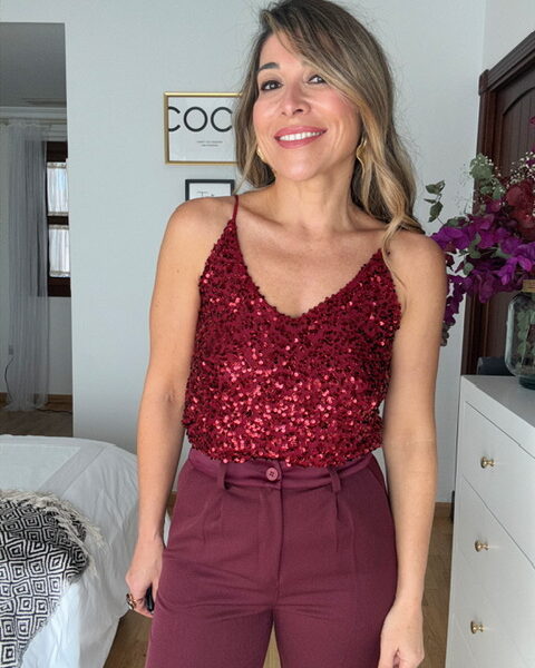 Top lentejuelas burdeos