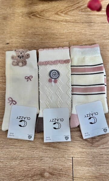 Calcetines Beige Estampado rosa