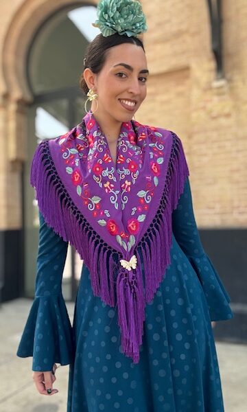 Mantón bordado cadete Tango morado