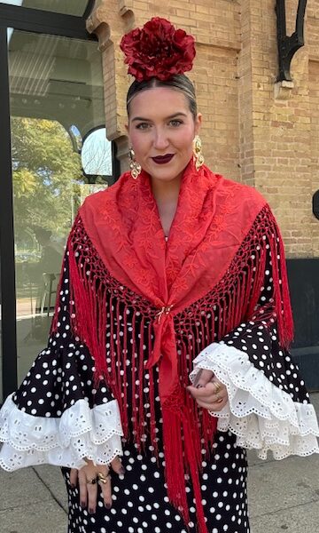 Mantón Bordado Altozano Coral