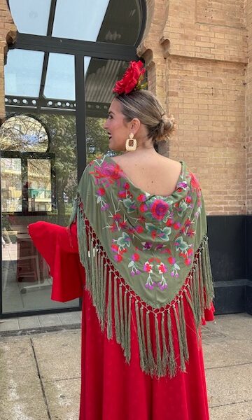 Mantón Bordado Sendero Verde Caza