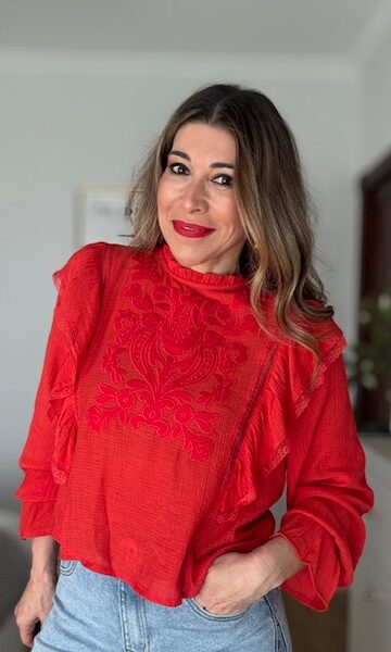 Blusa Luna Bordada roja