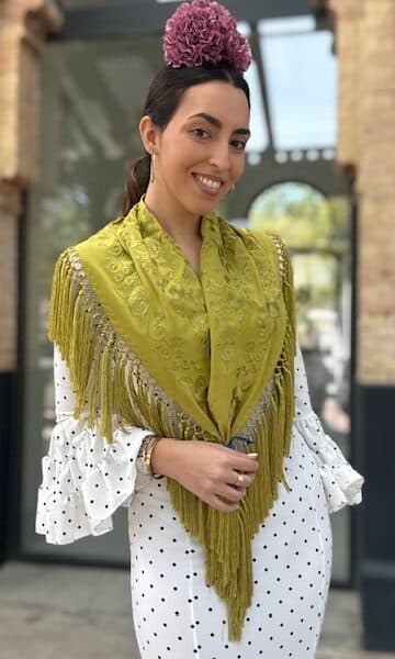 Mantón bordado cadete Tientos Verde Oliva