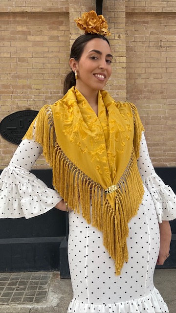 Mantón Bordado Azahar Mostaza
