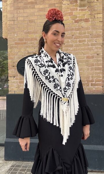 Mantón Bordado Bicolor Beige Negro