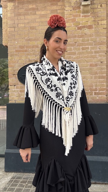 Mantón Bordado Bicolor Beige Negro