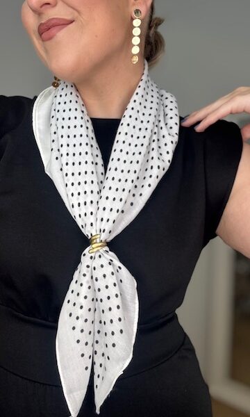 Pañuelo Blanco Lunares Negros