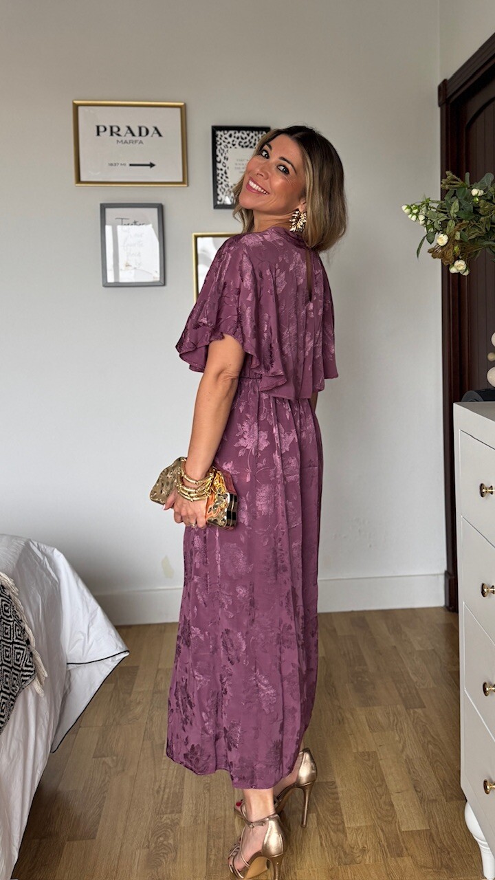 Vestido Satinado Capa Berenjena - Imagen 5