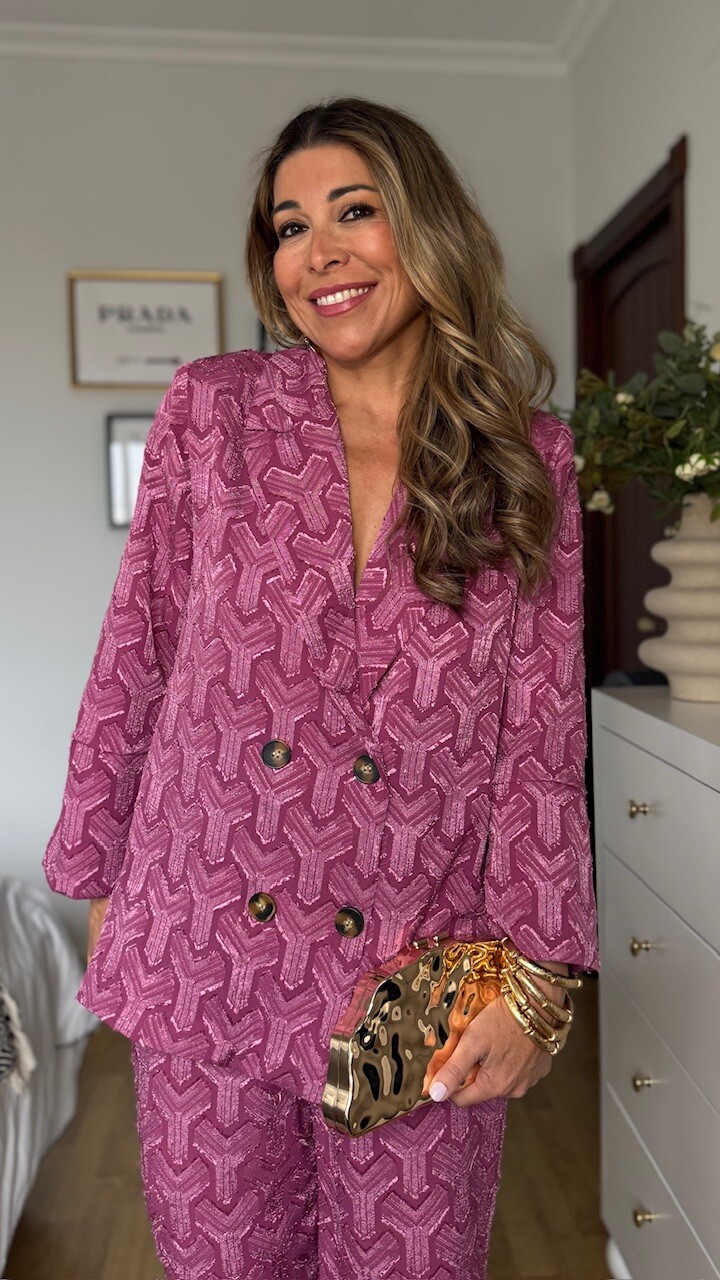 Traje De Chaqueta Olivia Botones Rosa - Imagen 7