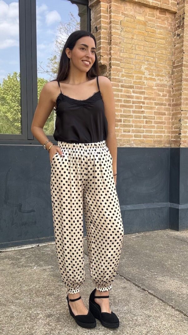 Pantalón Bombacho Satén Lunares Beige