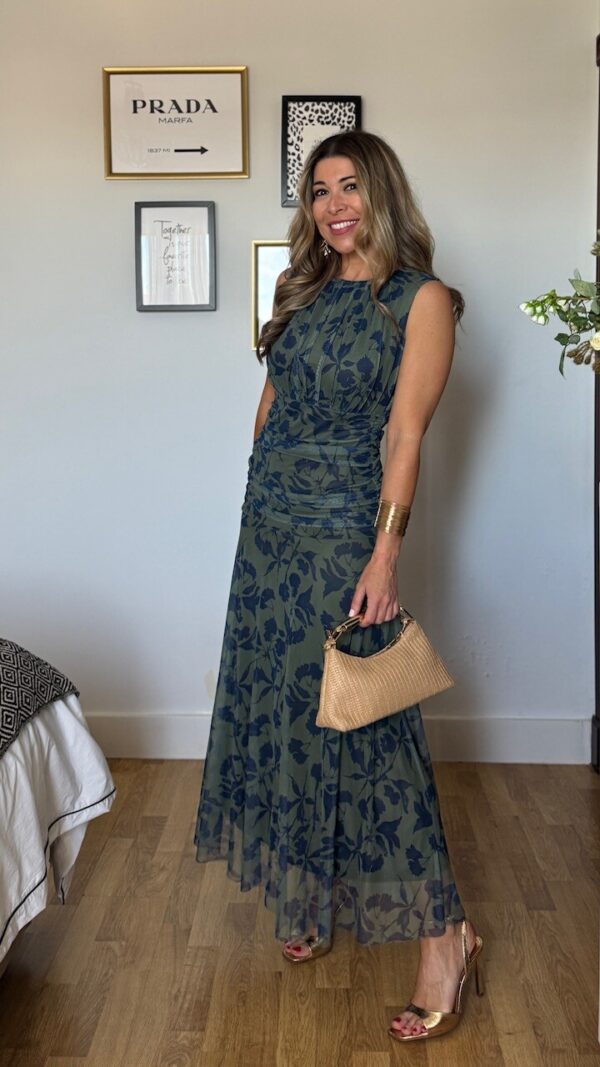 Vestido Tul Estampado Verde Caza. VUELVE EN 10 DÍAS