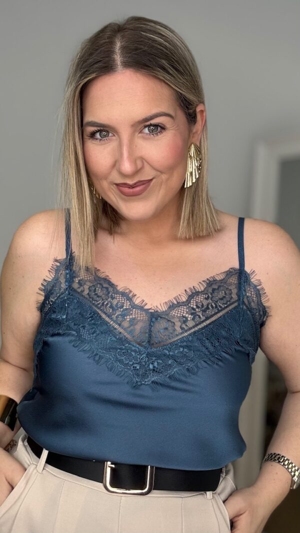 Top Lencero doble encaje Azul pavo