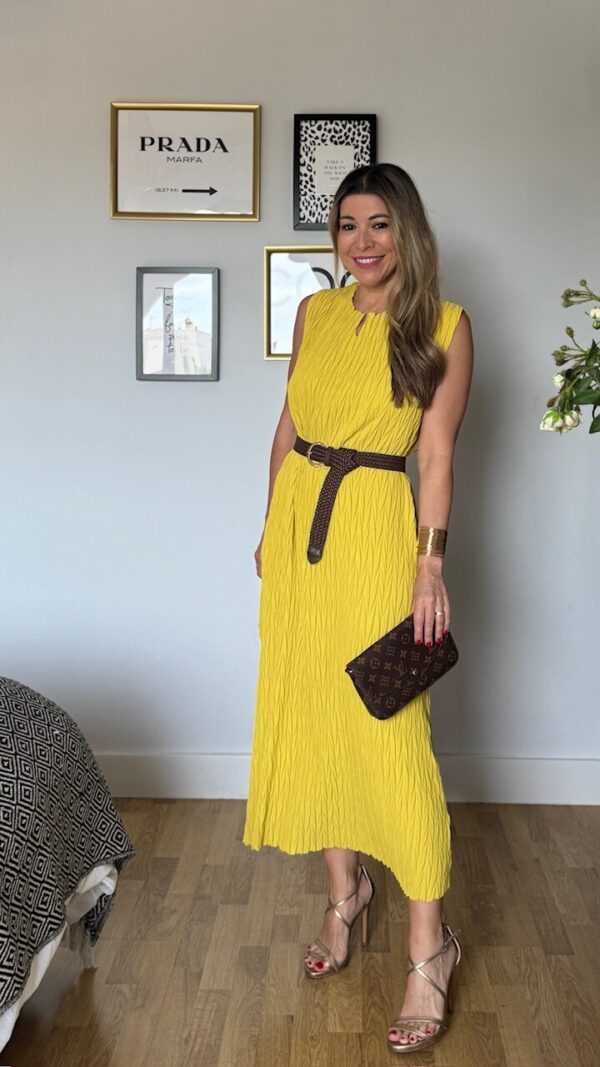 Vestido Paula Relieve Mostaza