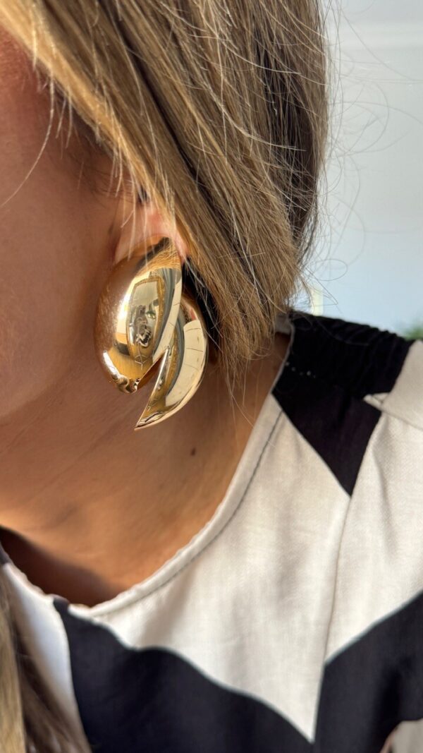 Pendientes Asimétricos Dorados