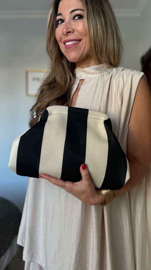 Bolso clutch Rayas Beige Negro