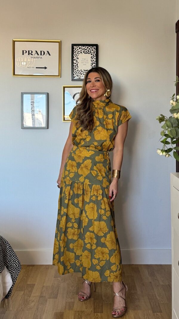 Conjunto Valeria Estampado Verde Caza Mostaza