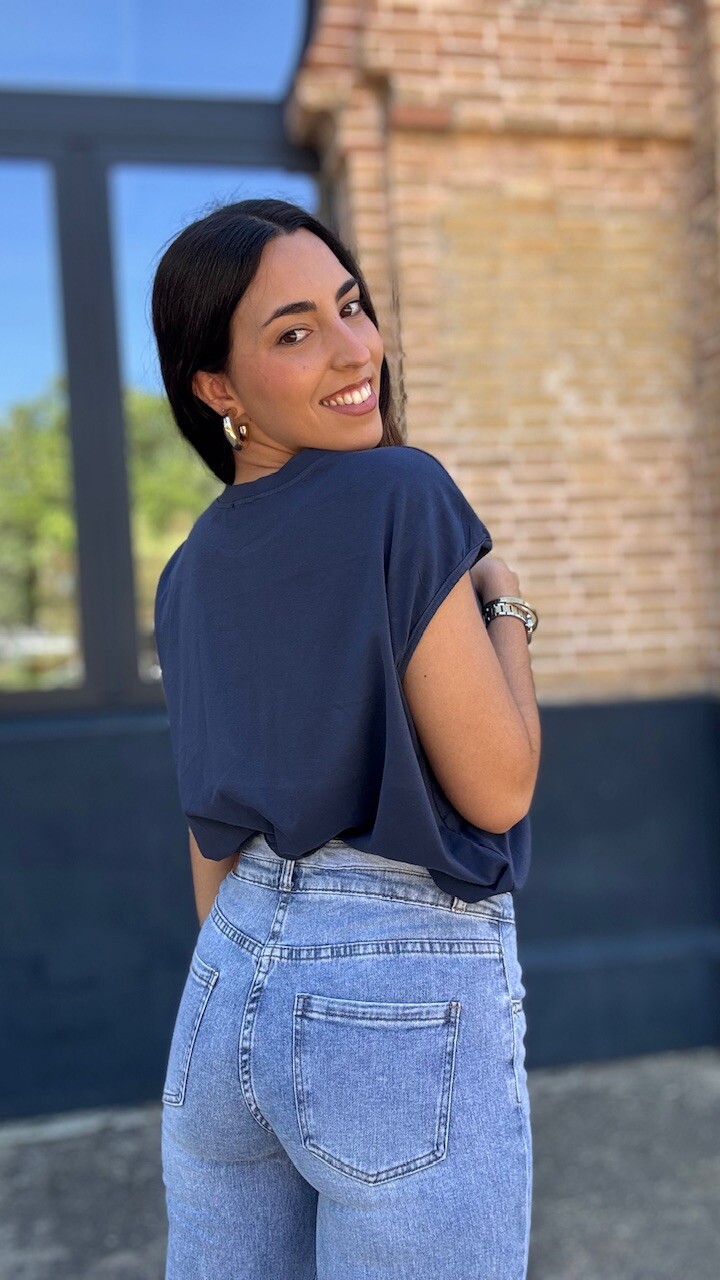 Camiseta Tachuelas Doradas Azul Marino - Imagen 9