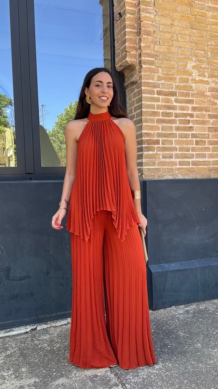 Conjunto Plisado Bari Terracota