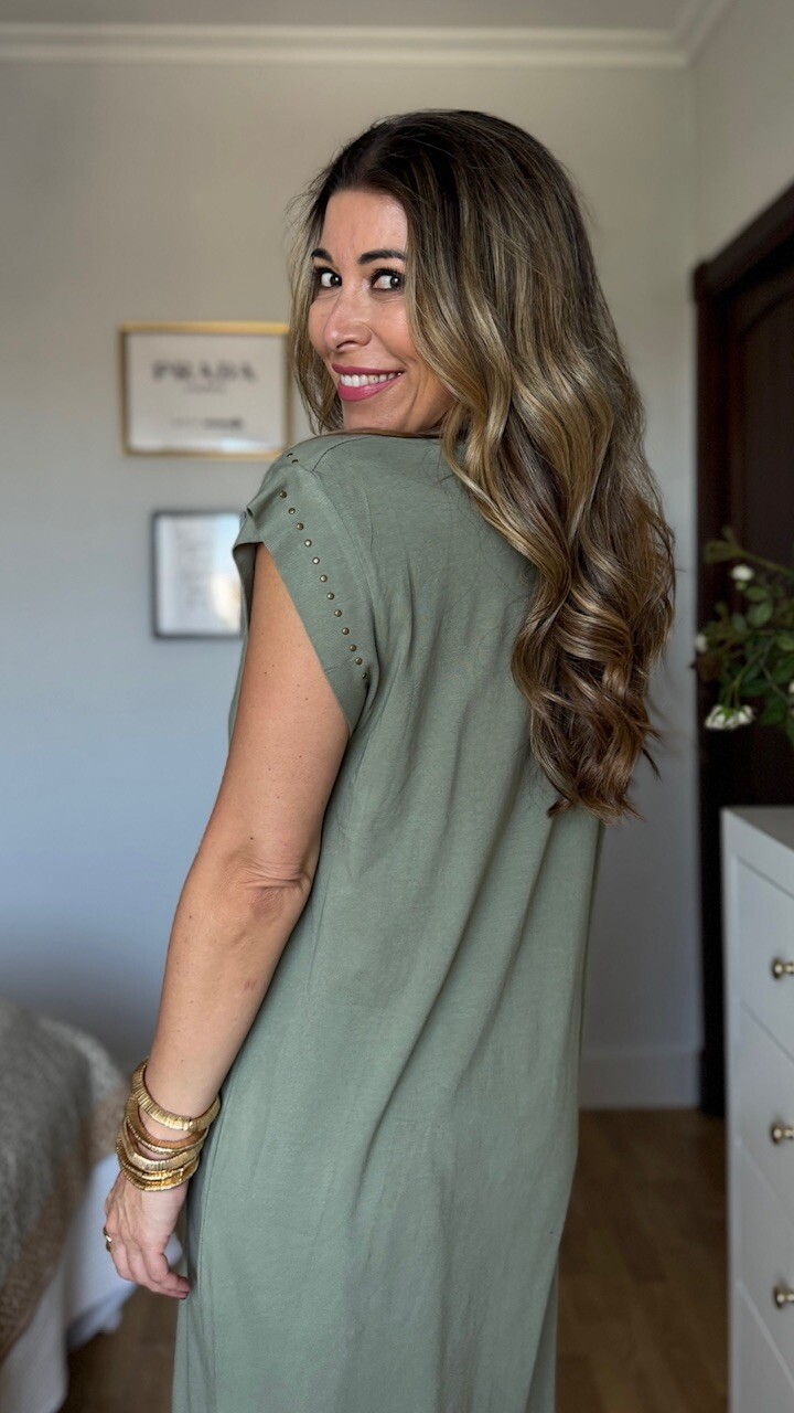 Vestido Mariela Tachas Verde Caza - Imagen 7