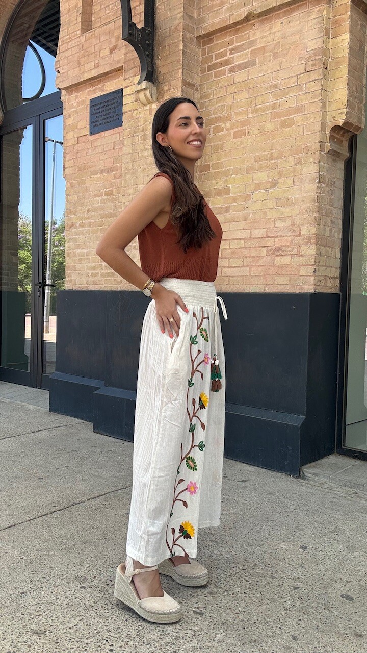 Pantalón Mirta Bordado Beige - Imagen 4
