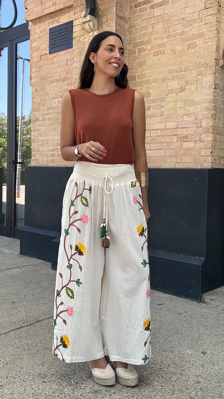 Pantalón Mirta Bordado Beige