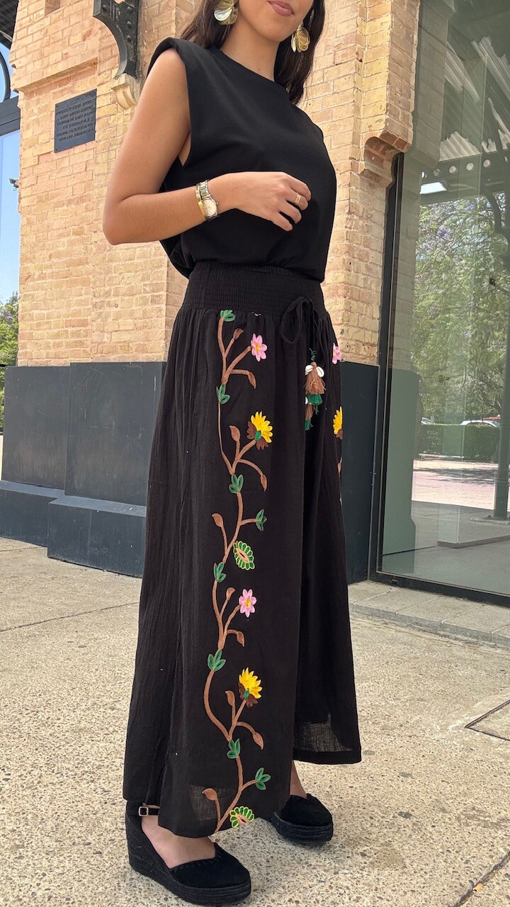 Pantalón Mirta Bordado Negro - Imagen 6