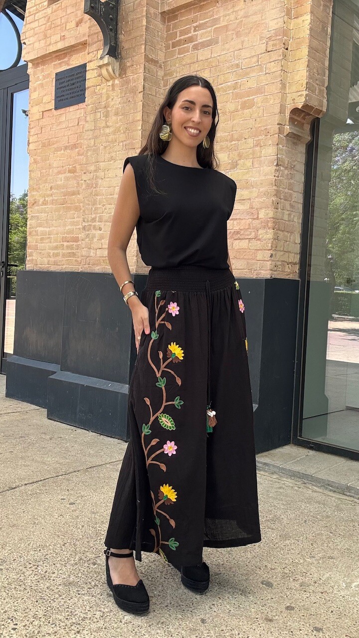 Pantalón Mirta Bordado Negro