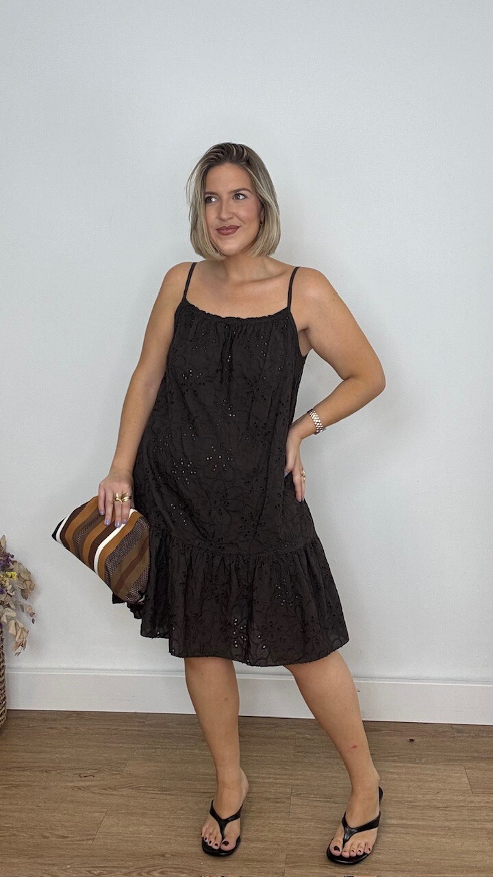 Vestido Mini Perforado Marrón - Imagen 9