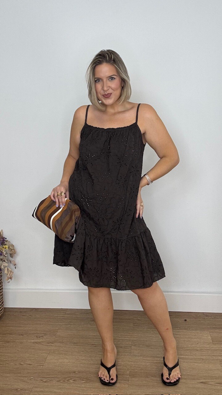 Vestido Mini Perforado Marrón - Imagen 3