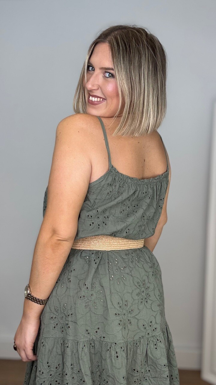 Vestido Mini Perforado Verde Caza - Imagen 6