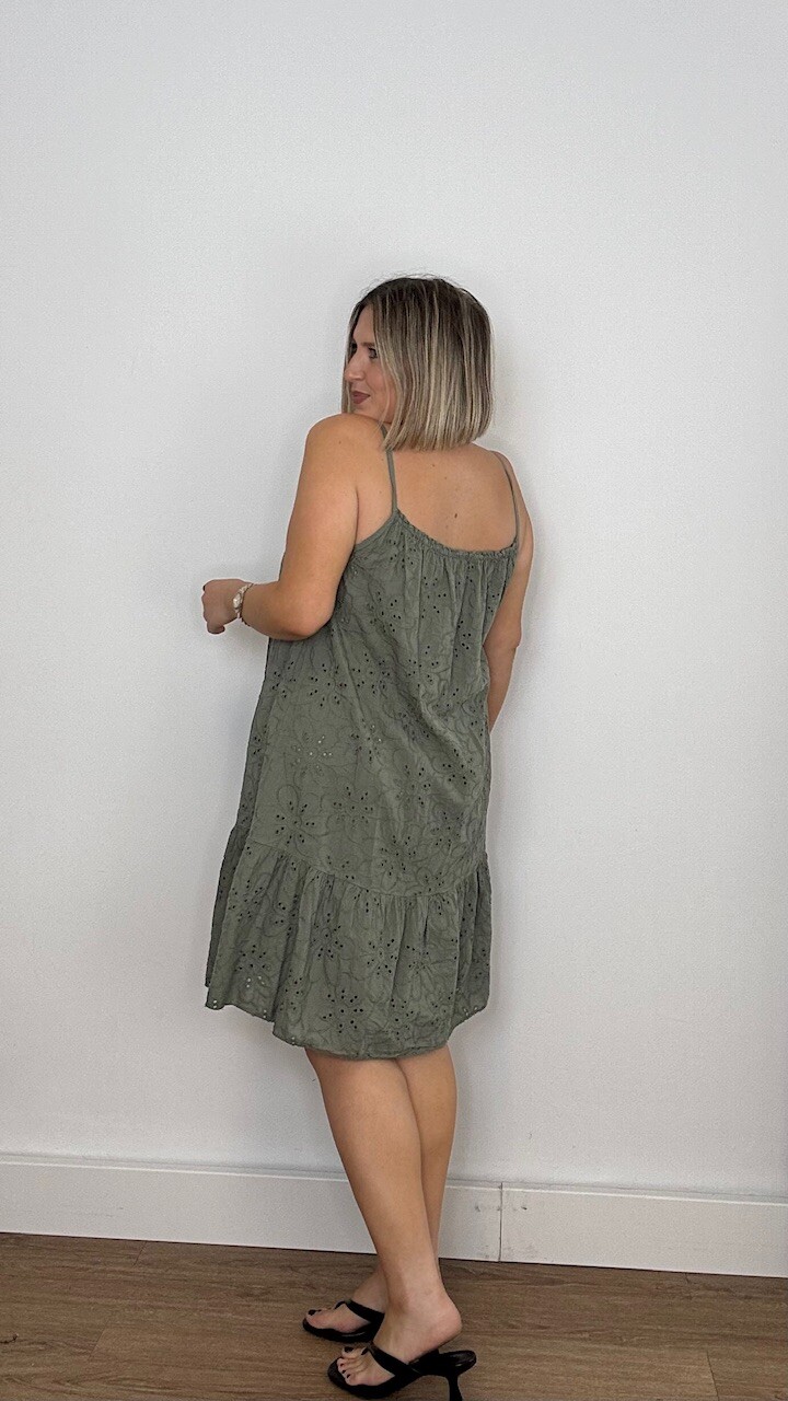 Vestido Mini Perforado Verde Caza - Imagen 10