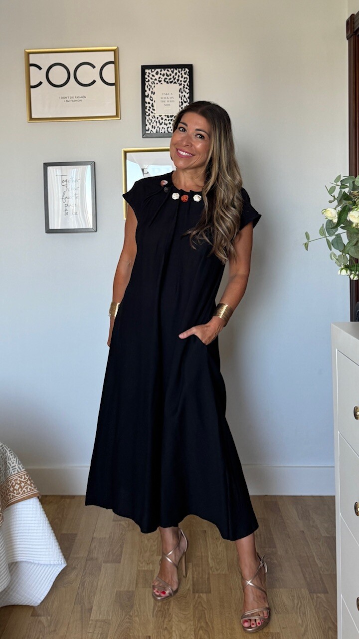 Vestido Detalle Cuello Negro - Imagen 7