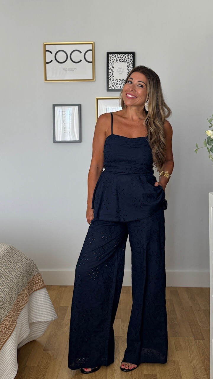 Conjunto Perforado Marino Azul - Imagen 6