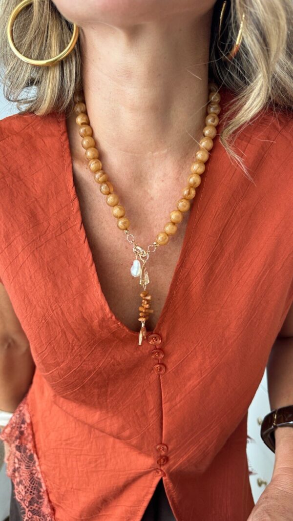 Collar Cuentas Pescao Camel