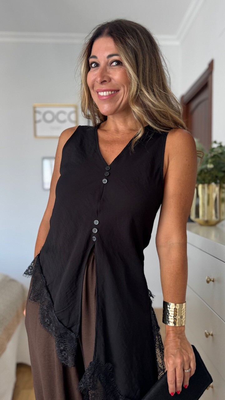 Blusa Asimétrica Encaje Negra - Imagen 2