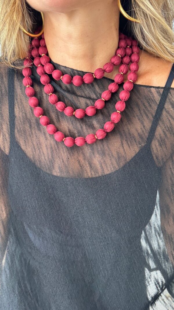 Collar Cuentas Tejido Detalle Burdeos