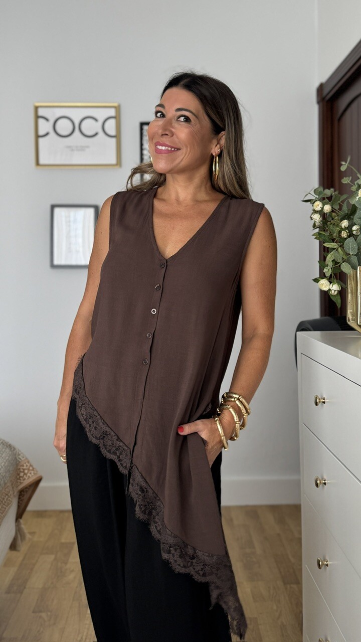 Blusa Asimétrica Encaje Marrón 2 - Imagen 7