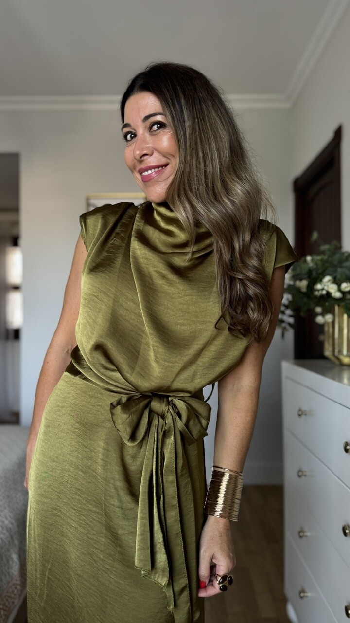 Vestido Génova Satinado Verde Oliva - Imagen 7